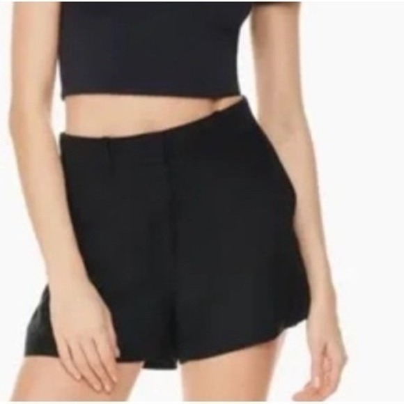 Aritzia  Babaton agency black linen mini shorts size. 4 - Picture 3 of 4
